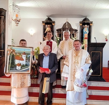 ​U Župi Kneginec odana zahvalnost zvonaru Vladi Cikaču za 58 godina službe